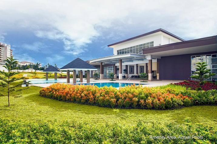 Smdc Tagaytay Taal Lake Condo Cook Netflix No Balcony No Free Parking 따가이따이 외부 사진