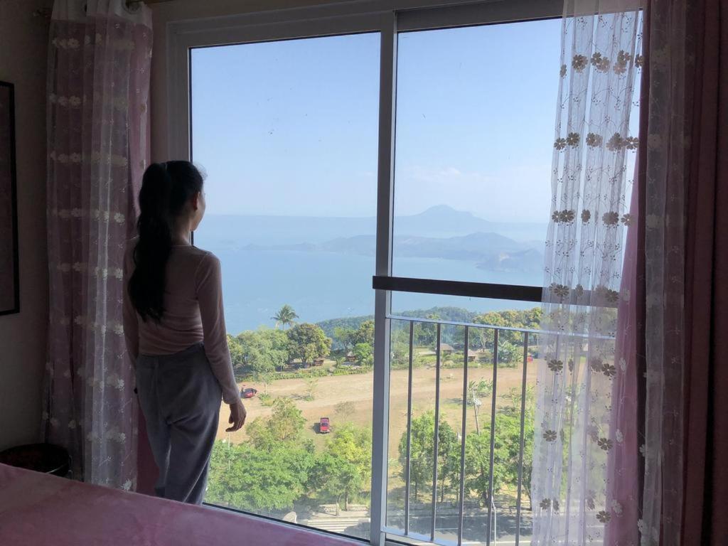 Smdc Tagaytay Taal Lake Condo Cook Netflix No Balcony No Free Parking 따가이따이 외부 사진