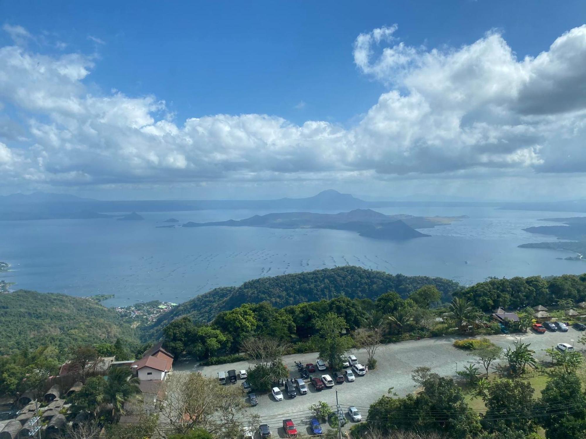 Smdc Tagaytay Taal Lake Condo Cook Netflix No Balcony No Free Parking 따가이따이 외부 사진