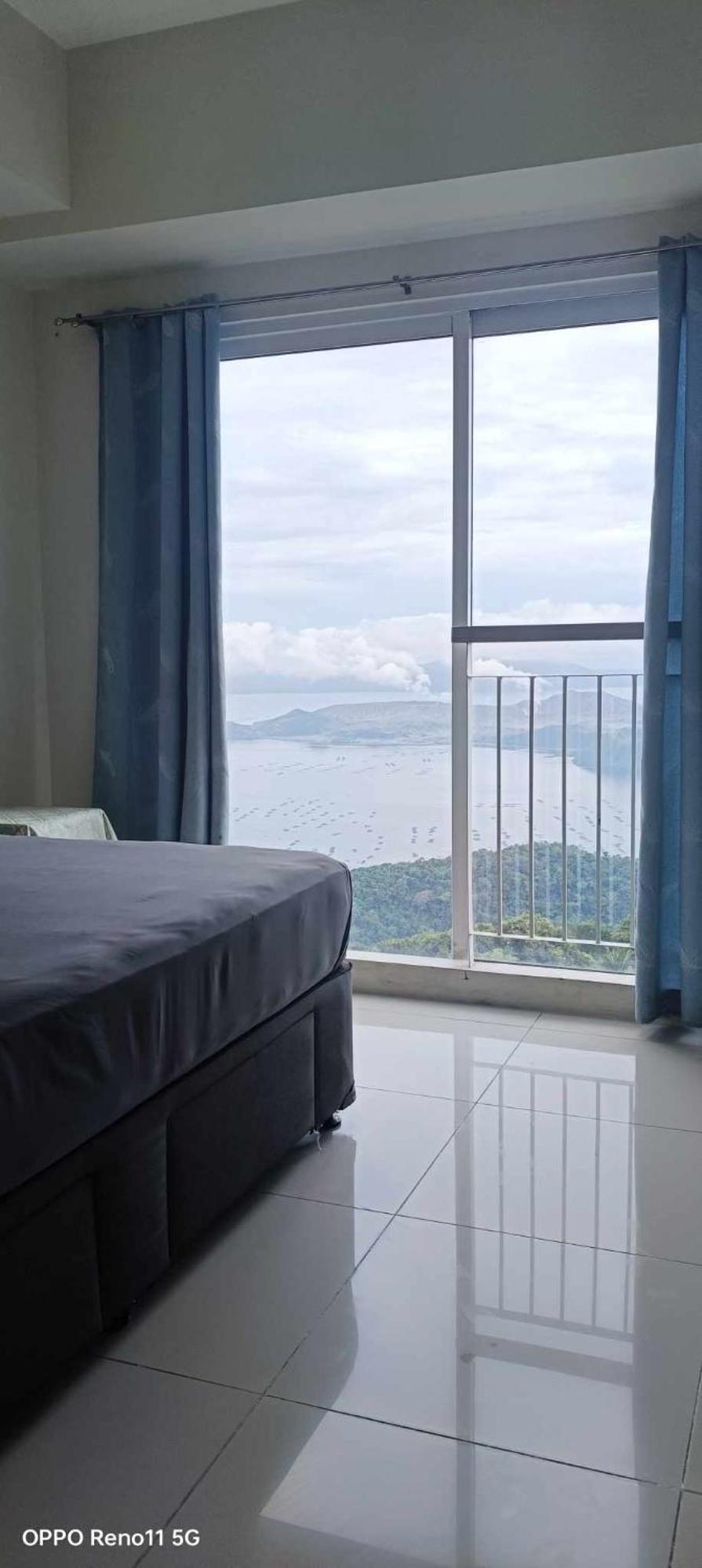 Smdc Tagaytay Taal Lake Condo Cook Netflix No Balcony No Free Parking 따가이따이 외부 사진