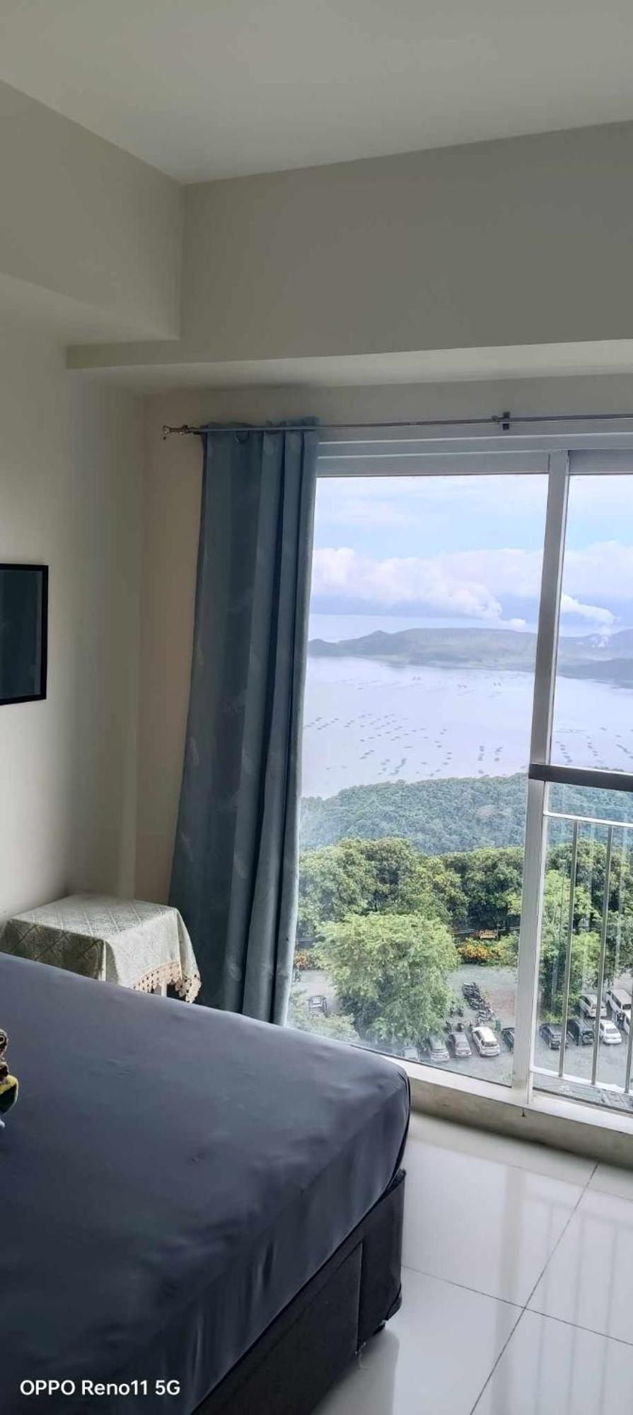 Smdc Tagaytay Taal Lake Condo Cook Netflix No Balcony No Free Parking 따가이따이 외부 사진