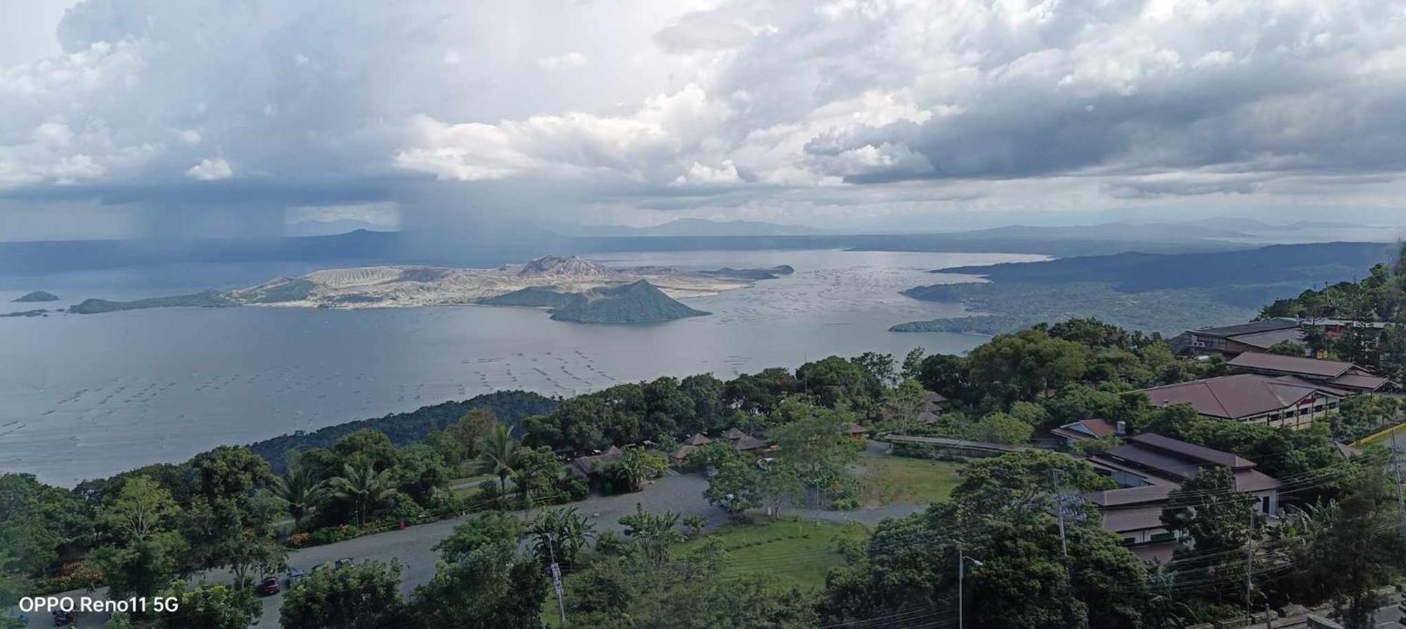 Smdc Tagaytay Taal Lake Condo Cook Netflix No Balcony No Free Parking 따가이따이 외부 사진