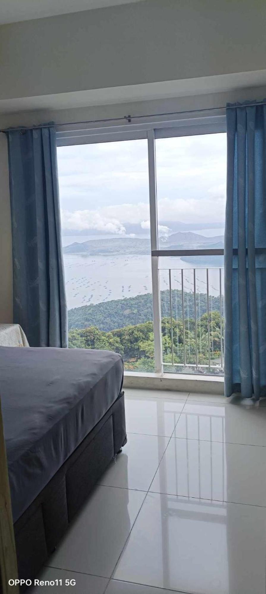 Smdc Tagaytay Taal Lake Condo Cook Netflix No Balcony No Free Parking 따가이따이 외부 사진