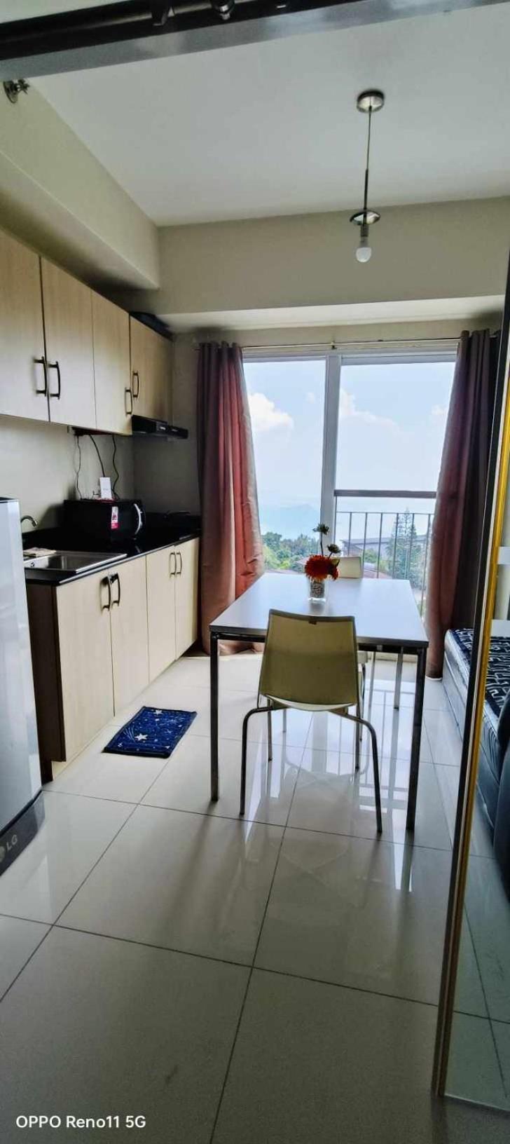 Smdc Tagaytay Taal Lake Condo Cook Netflix No Balcony No Free Parking 따가이따이 외부 사진